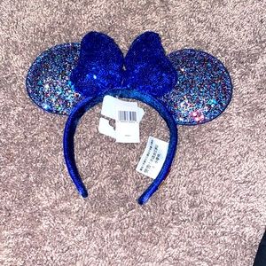 Minnie Mouse ears